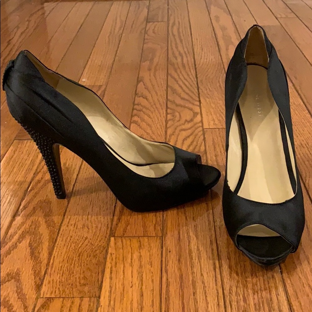 NIne West embellished black satin heel